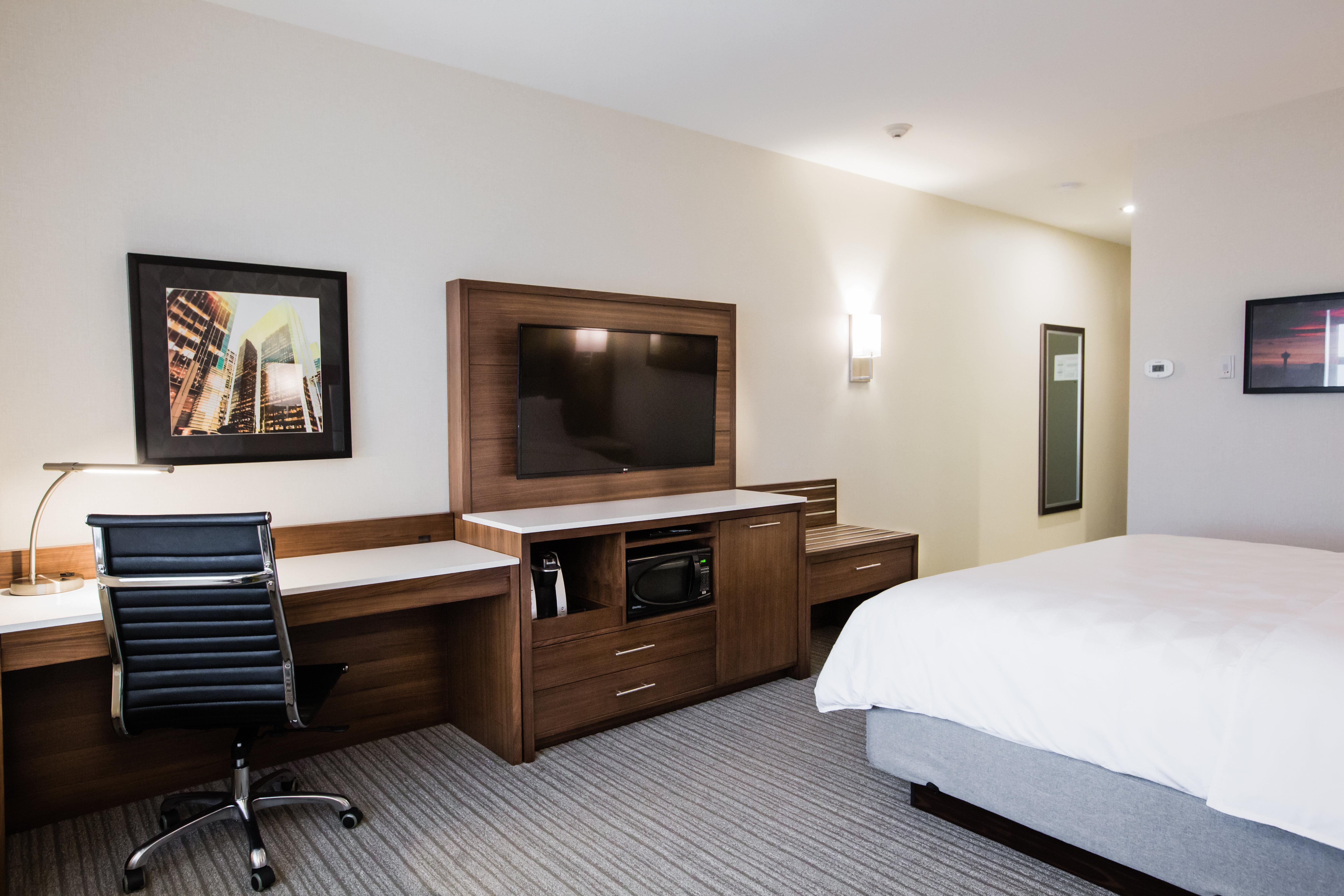 Holiday Inn Calgary South Conference Center Exteriör bild